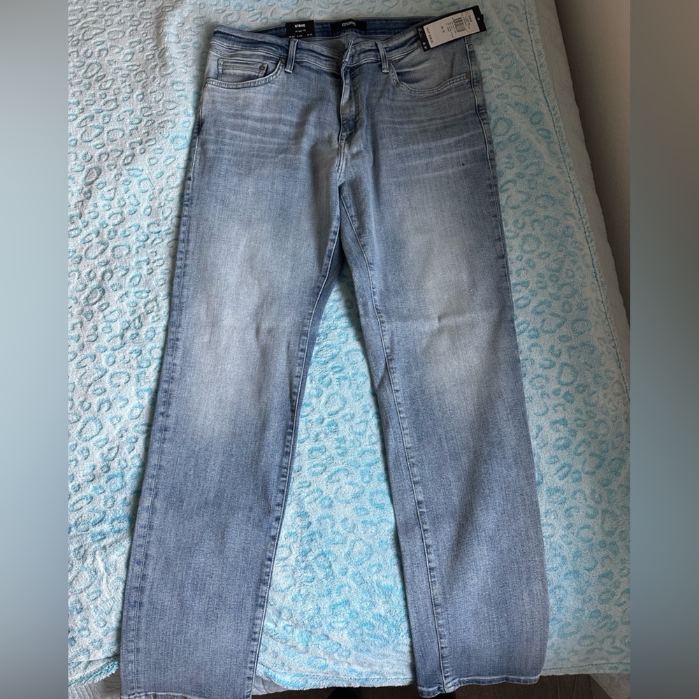 Mavi men’s steve LT vintage jeans.